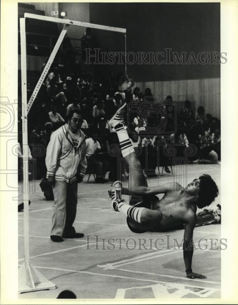 Press Photo The Alaskan High Kick featured in the World Eskimo Indian Olympics- Historic Images