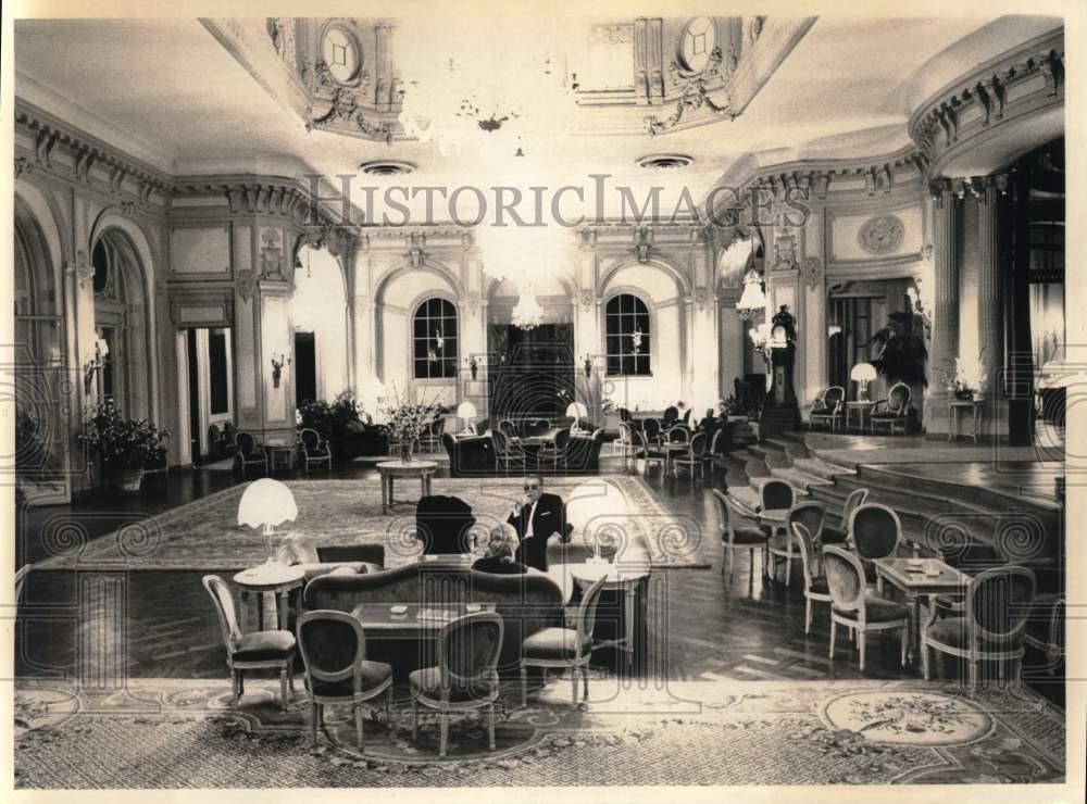 1971 Press Photo The elegant reception hall of the Grand Hotel in Rome- Historic Images
