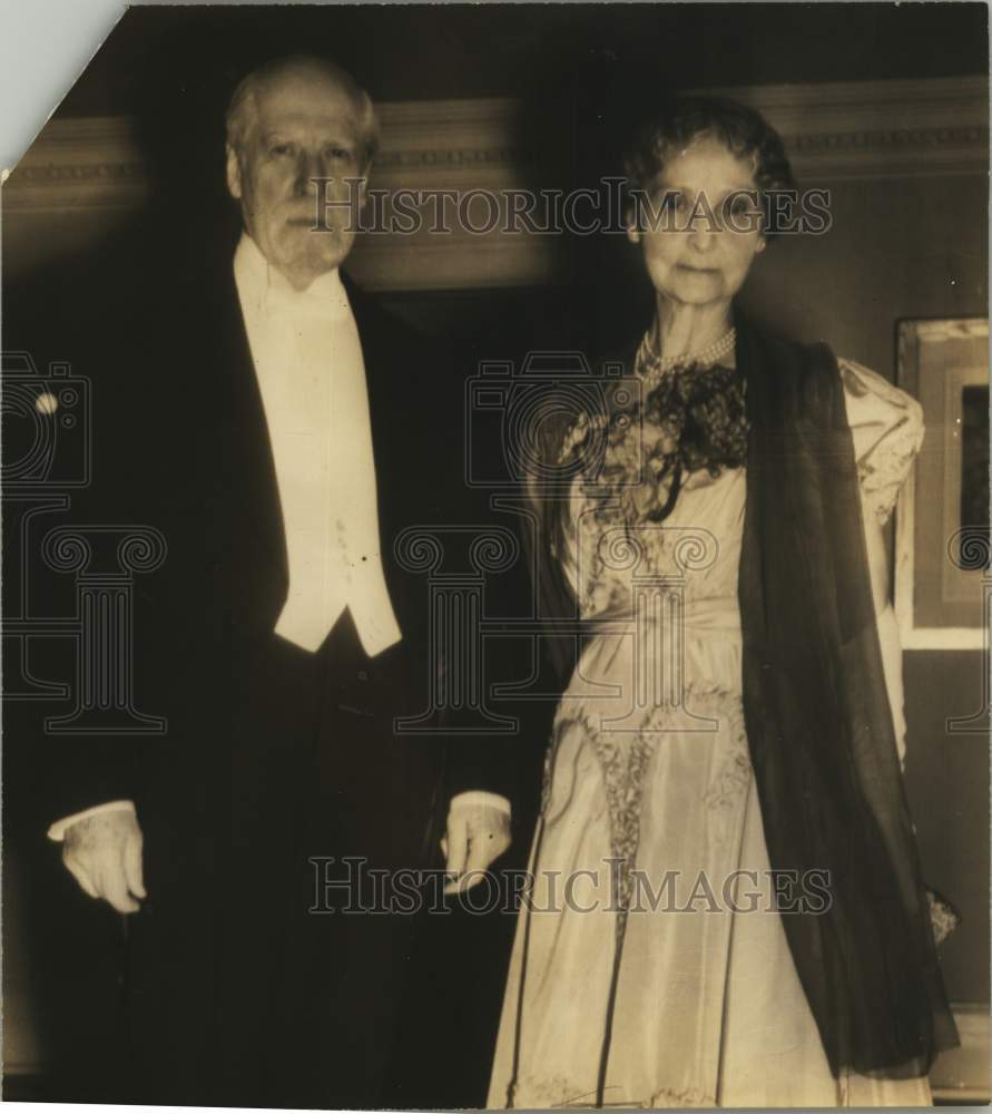 1949 Press Photo Chief Justice & Mrs. Charles Evans Hughes - sax20099