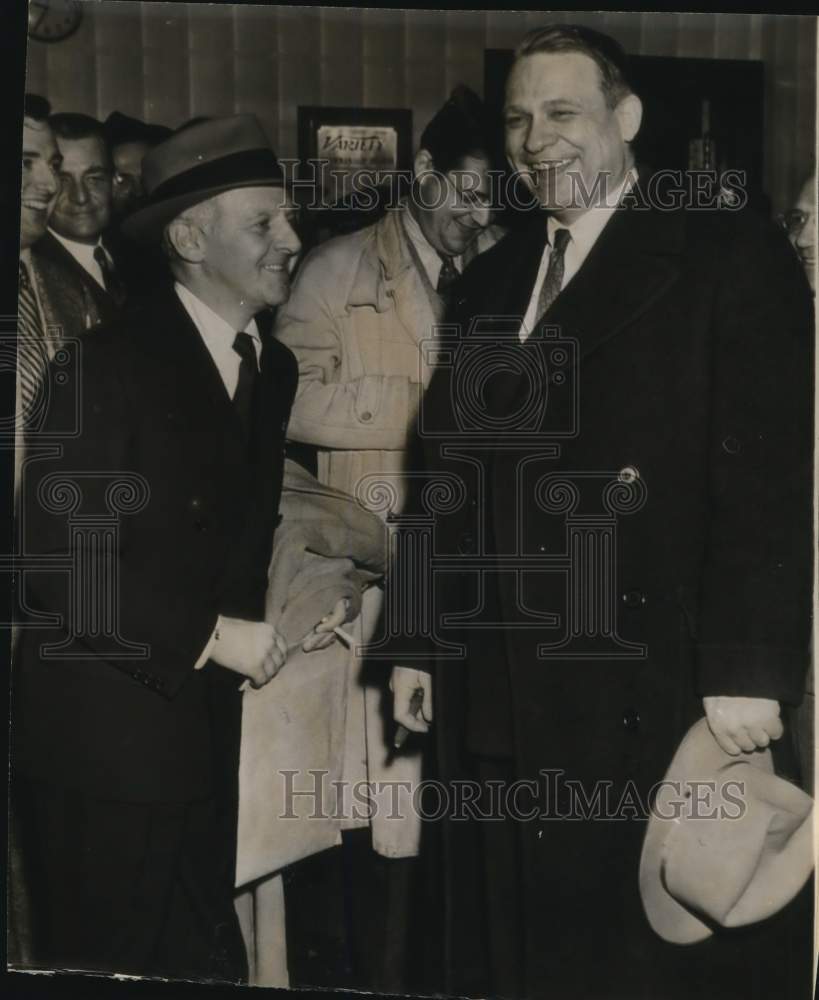 1944 Press Photo Walter Winchell meets with Martin Dies at a radio station in DC- Historic Images