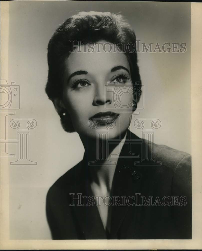 Press Photo Miss Erika Meisels, stylist with Simplicity Pattern Company- Historic Images