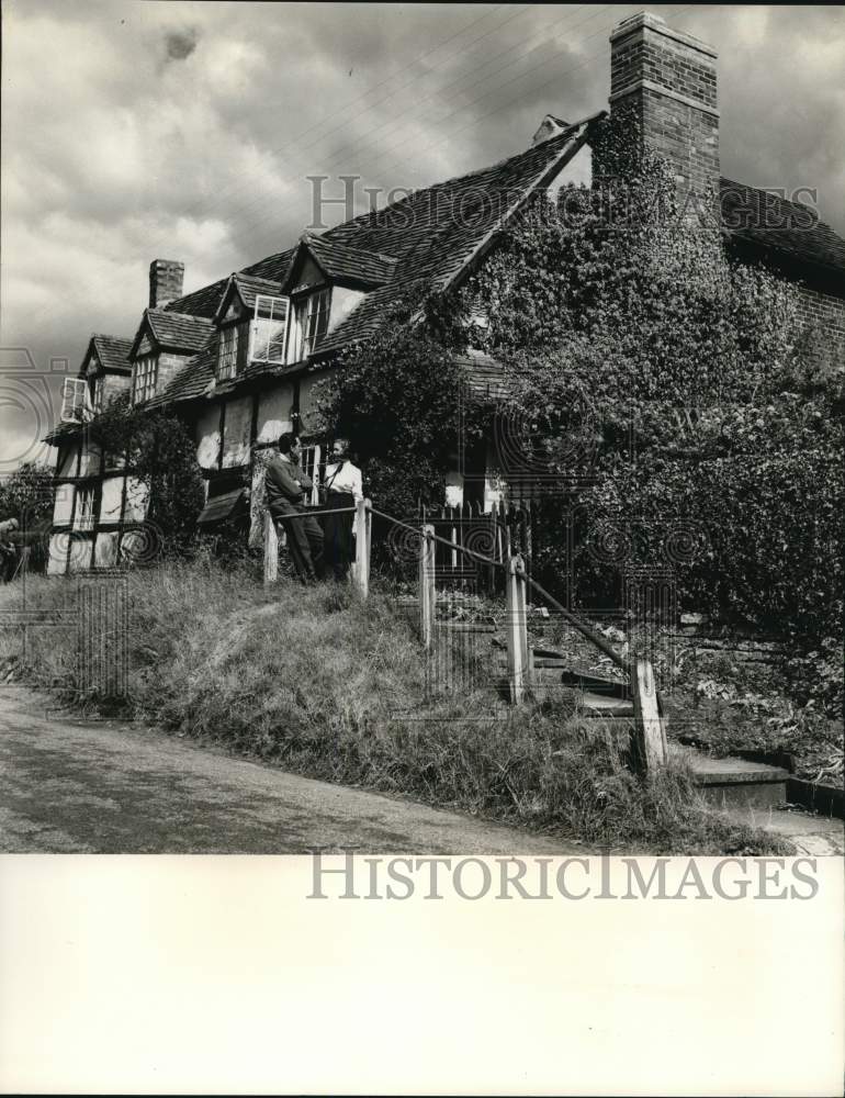 Press Photo A Shakespeare&#39;s village in Exhall, England - sax21052- Historic Images