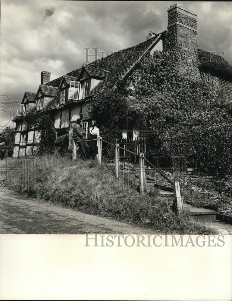 Press Photo A Shakespeare's village in Exhall, England - sax21052- Historic Images