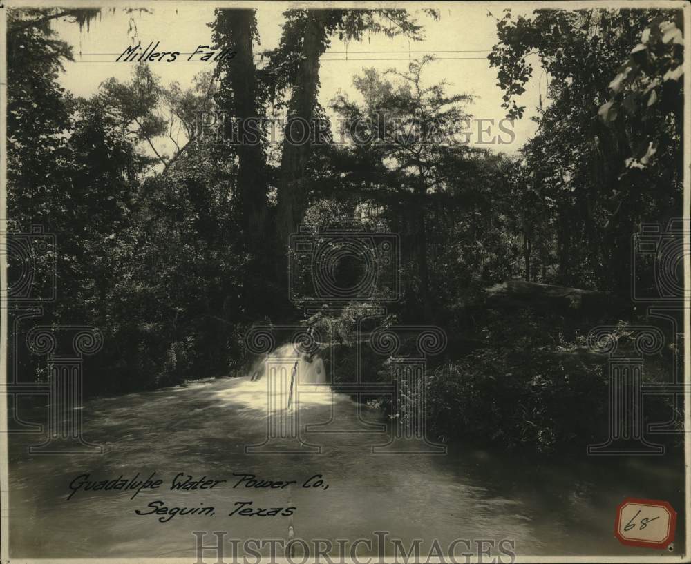 Press Photo A small waterfall in Seguin, Texas - sax22469- Historic Images