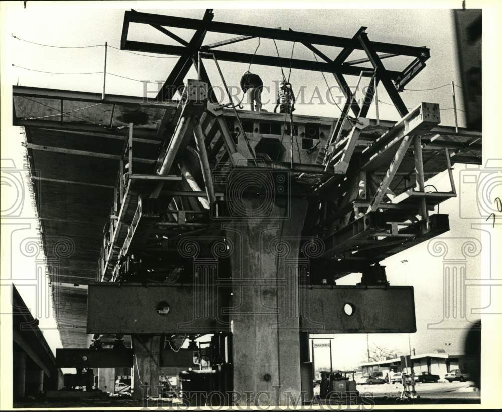1980 Press Photo Construction of the new 35 expressway - sax22773- Historic Images