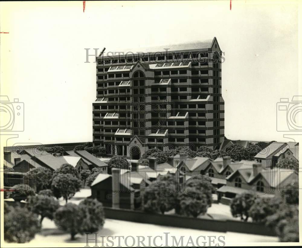 1983 Press Photo Model of the Roanoke by Warren Development company - sax22783- Historic Images