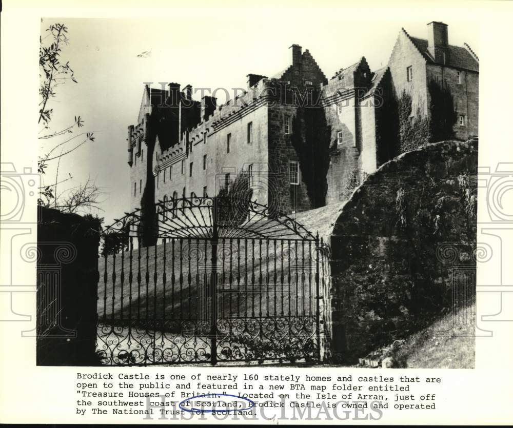 Press Photo The Brodick Castle, located on the Isle of Arran, Scotland- Historic Images