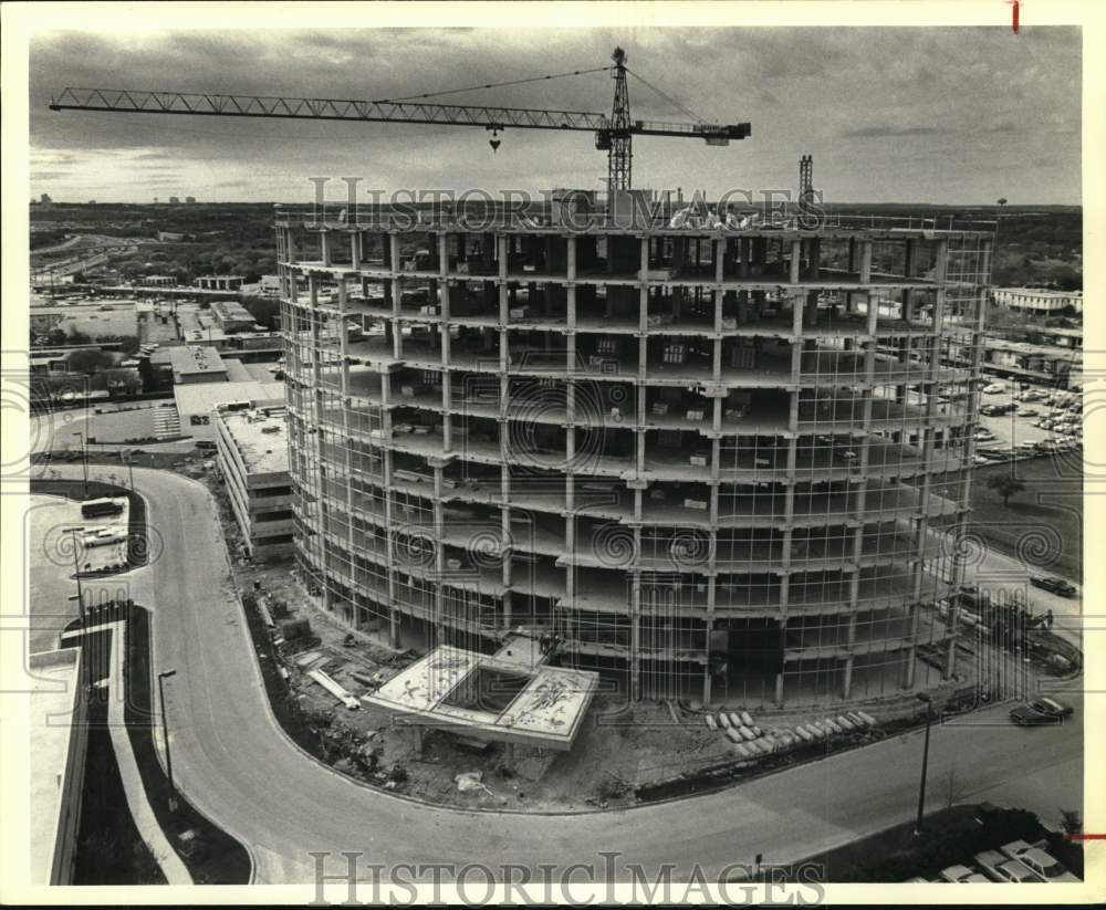 Press Photo A view of San Antonio Savings Bank building construction in progress- Historic Images