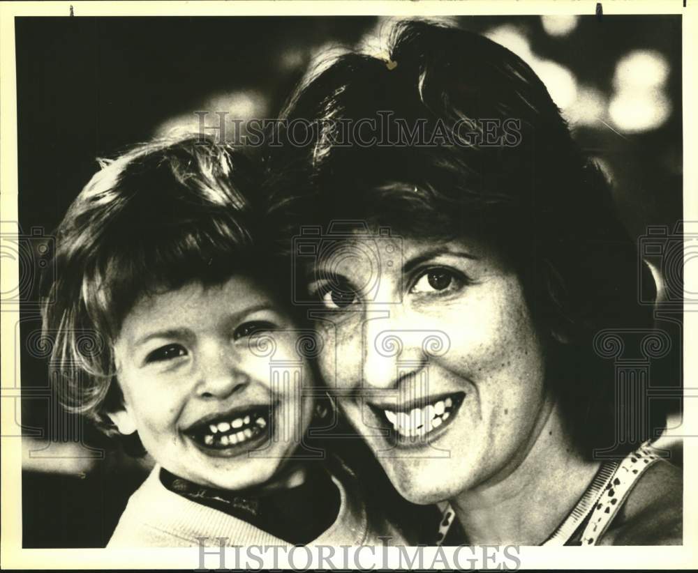 1984 Press Photo Deborah Steiner van Rooyen and Kierie reunited in Brookline- Historic Images