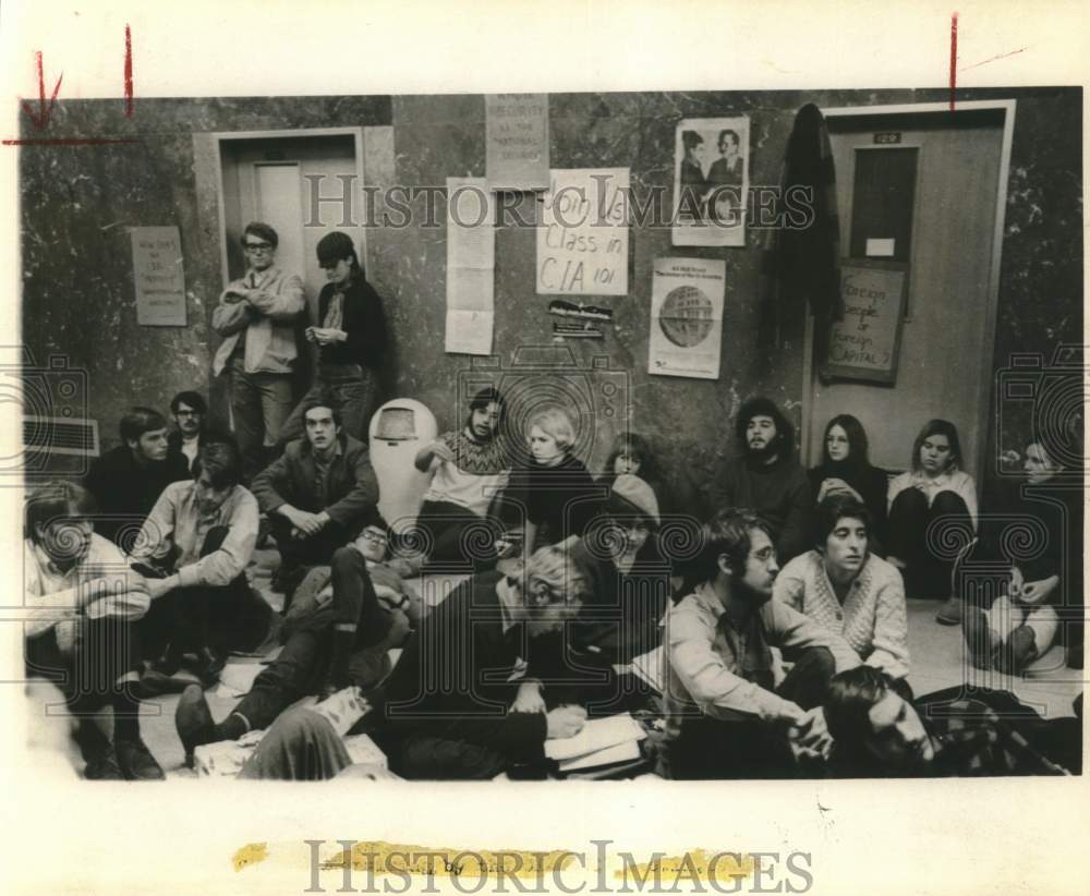 1969 Press Photo College students during a sit-down protest - sax24386- Historic Images