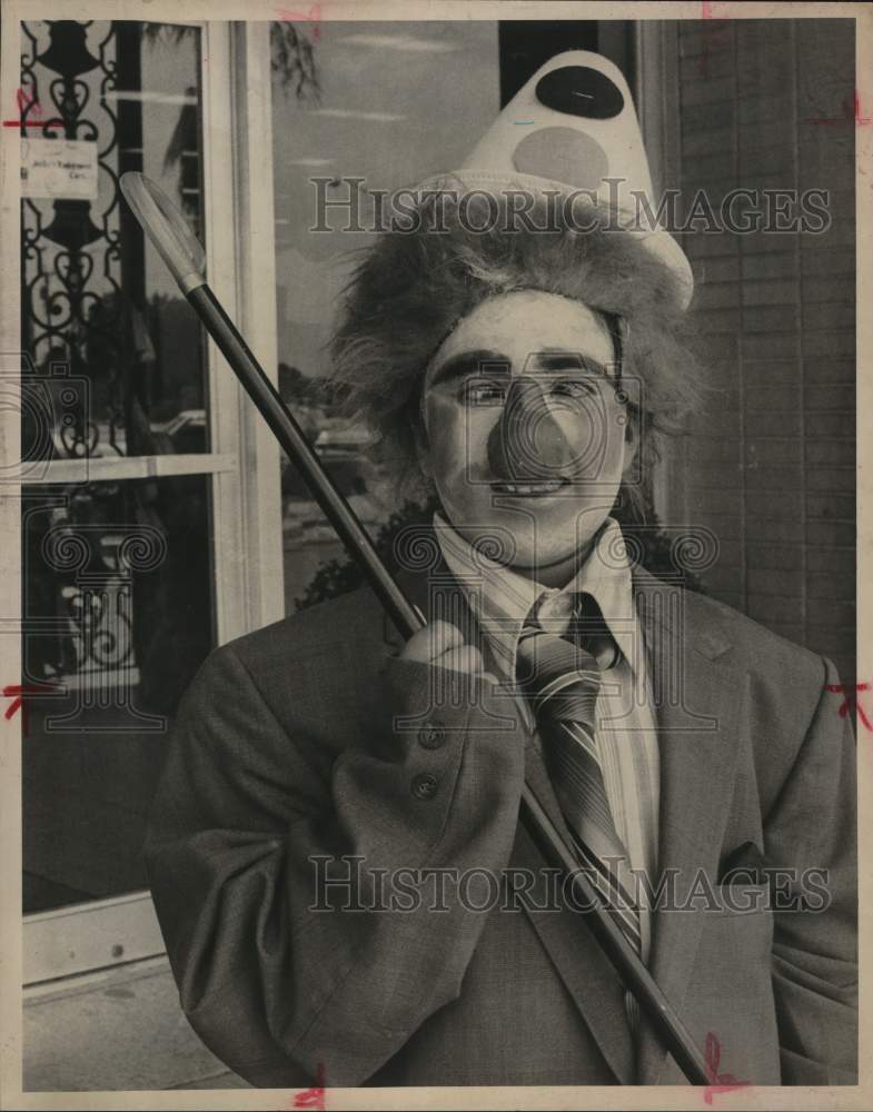 1975 Press Photo Diana Lopez dressed as a clown in Las Palmas - sax24678- Historic Images