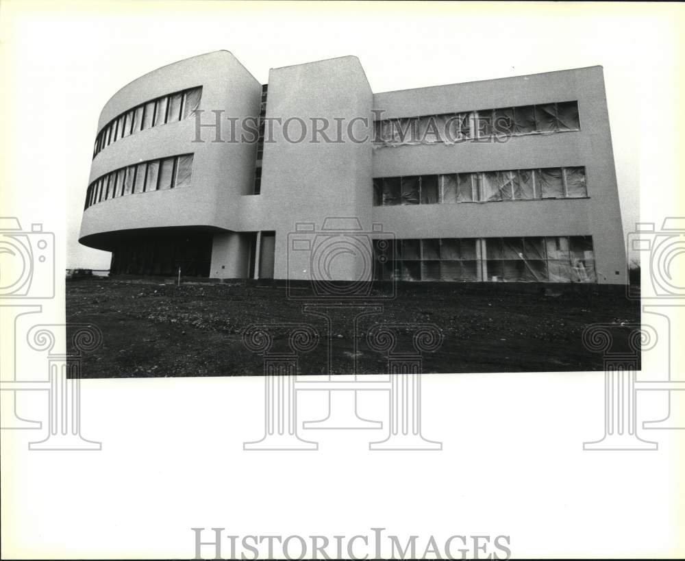 1984 Press Photo An exterior view of Southwest Research Administration building- Historic Images