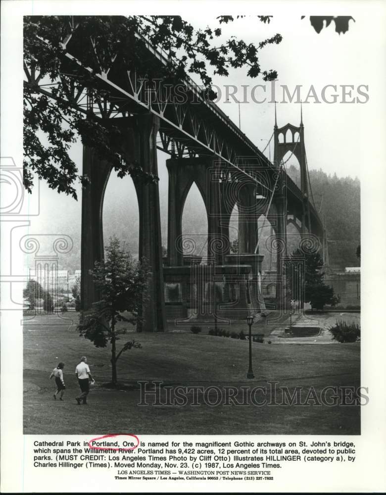 1987 Press Photo Cathedral Park under the St. John&#39;s Bridge in Portland, Oregon- Historic Images