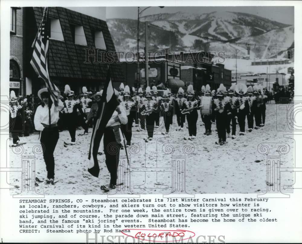 Press Photo Marching Band Skiing in Winter Parade in Steamboat Springs, Colorado- Historic Images