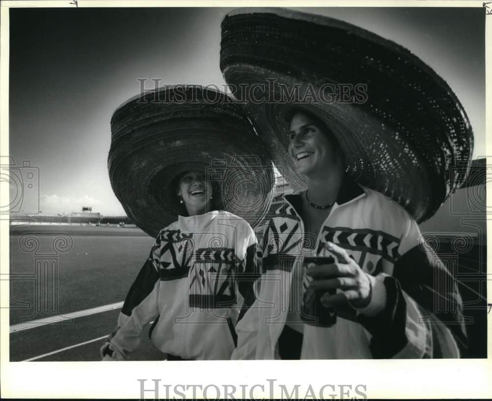 1993 Press Photo Festival-goers attend the Olympic Festival at Alamo Stadium- Historic Images