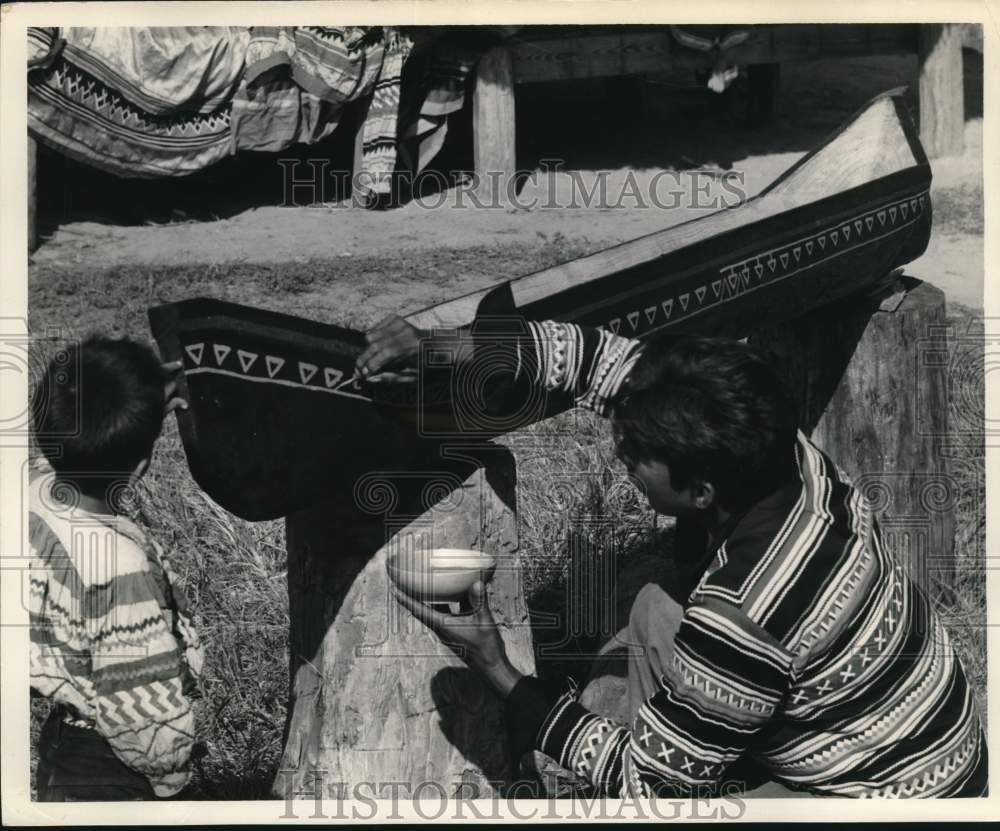 Press Photo The colorful Seminoles, one of Florida's prime tourist attraction- Historic Images