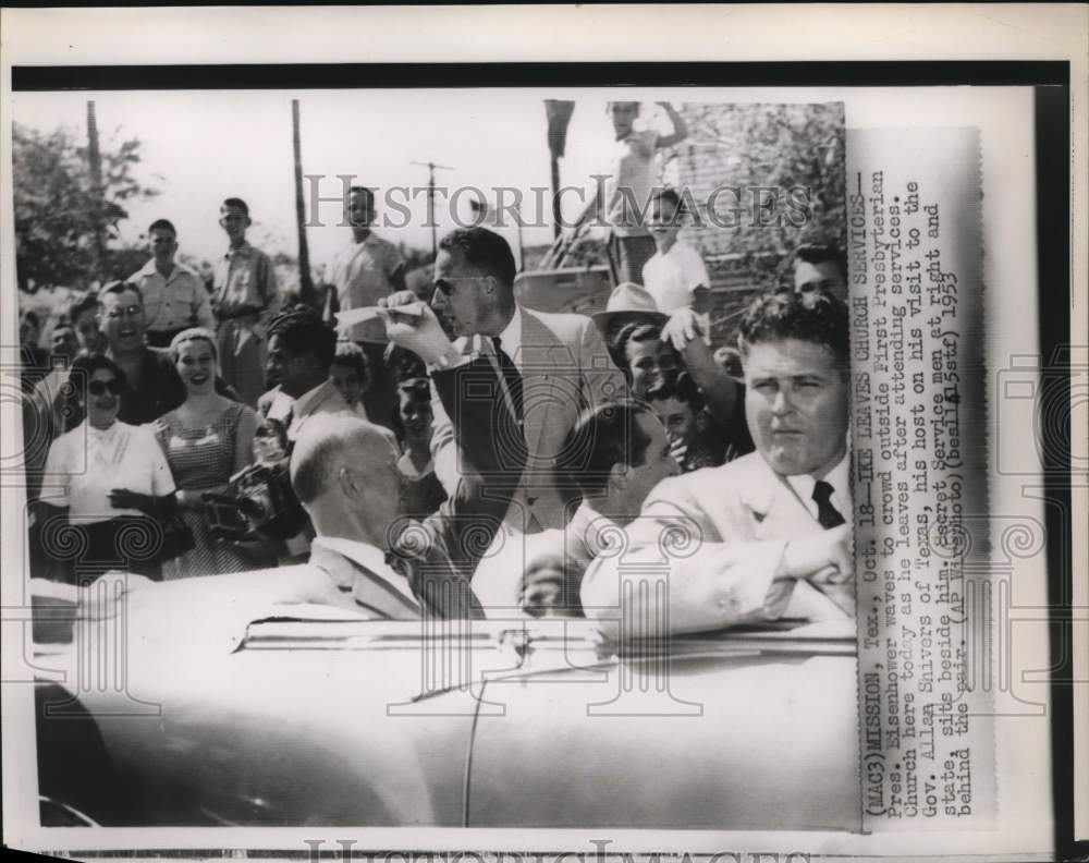 1953 Press Photo Pres. Eisenhower waves to crowd outside church in Mission, Tex.- Historic Images