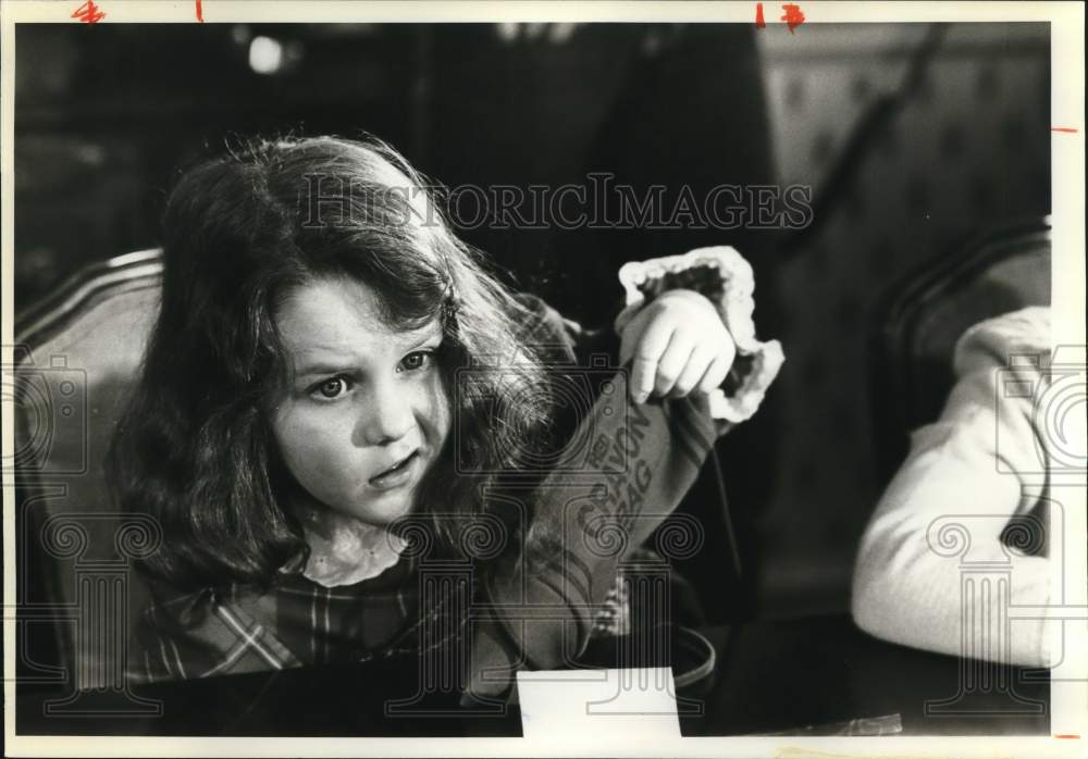 1985 Press Photo Tiffany Field in Child Etiquette Class in Chicago, Illinois- Historic Images