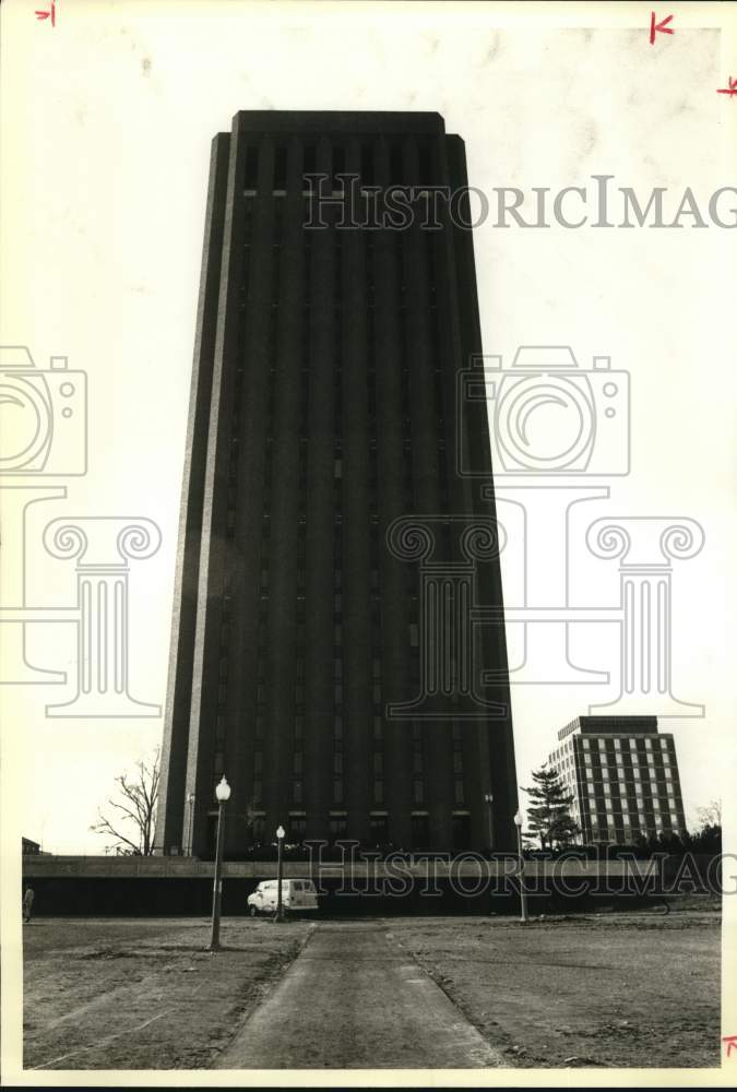 1980 Press Photo Main Library of University of Massachusetts at Amherst- Historic Images