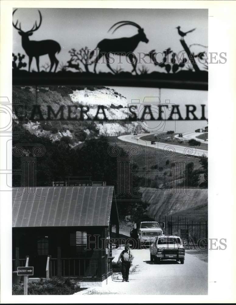 1992 Press Photo The entrance to Camera Safari in Kerrville, Texas - sax29084- Historic Images