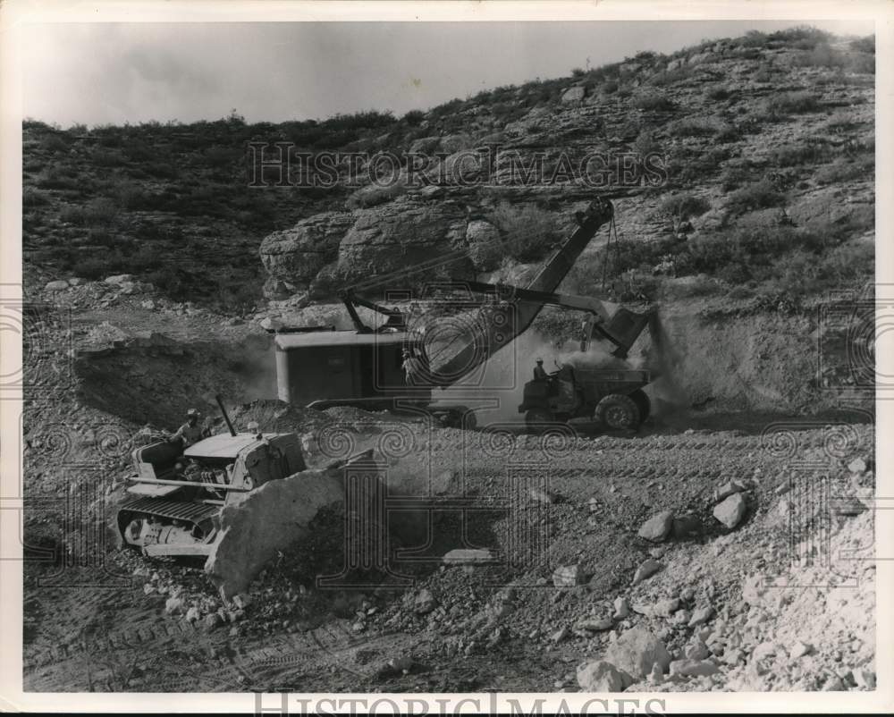 Press Photo Southern Pacific Railroad Constitution Area - sax29361- Historic Images