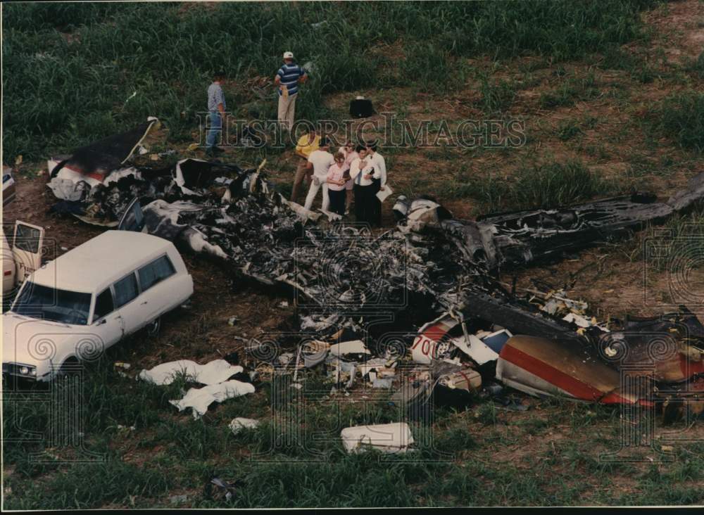 1991 Press Photo Continental Air Taxi Plane Crash near Eagle Lake - sax31161- Historic Images