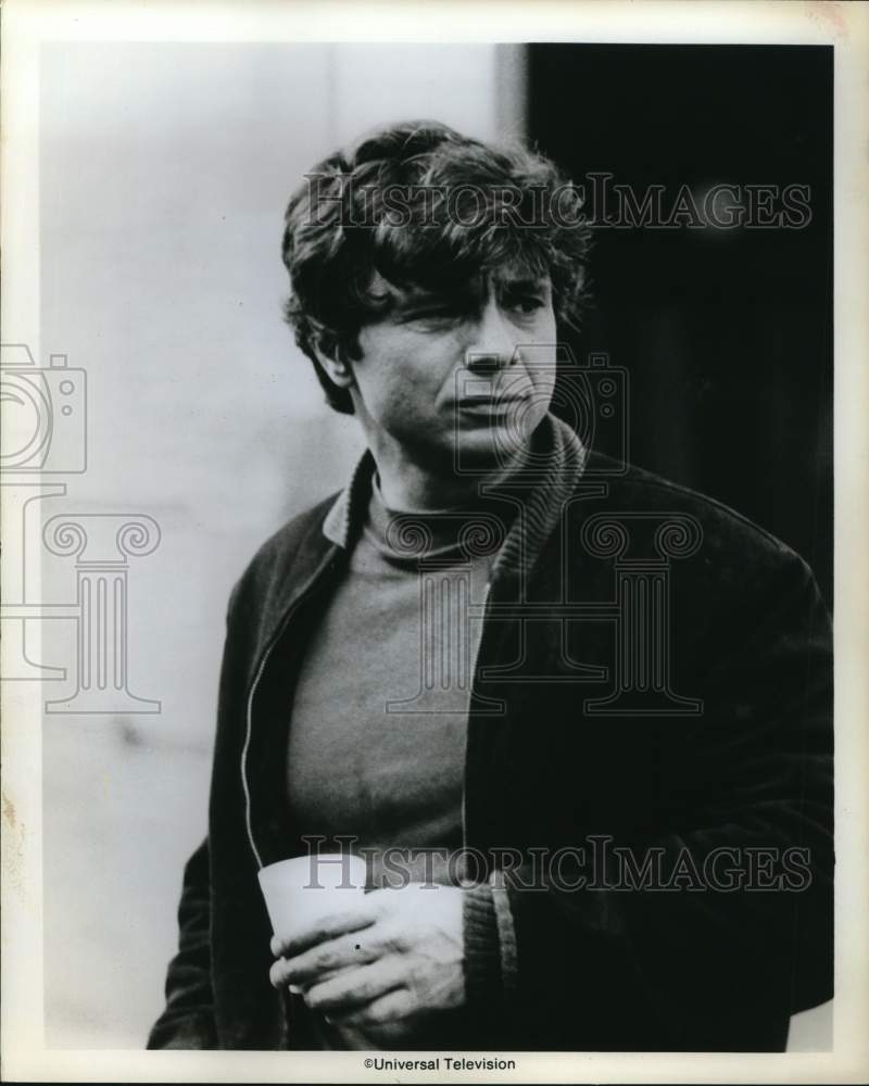 Press Photo Robert Blake as Detective Tony Baretta in &quot;Baretta&quot; on ABC-TV- Historic Images