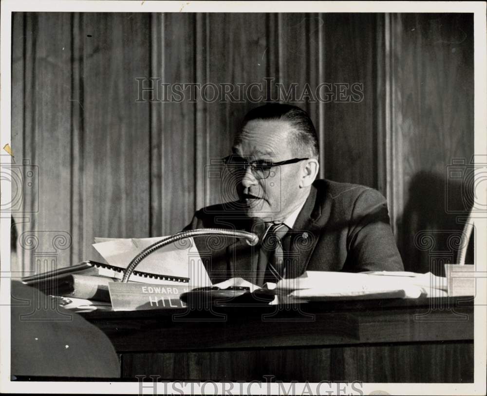 1970 Press Photo Ed Hill giving speech - sax34461- Historic Images
