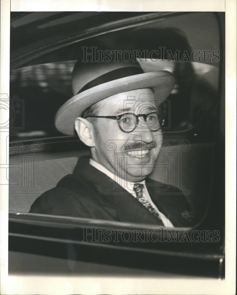 1941 Press Photo Dr. Manfred Zapp arrive at the pier from Ellis Island- Historic Images