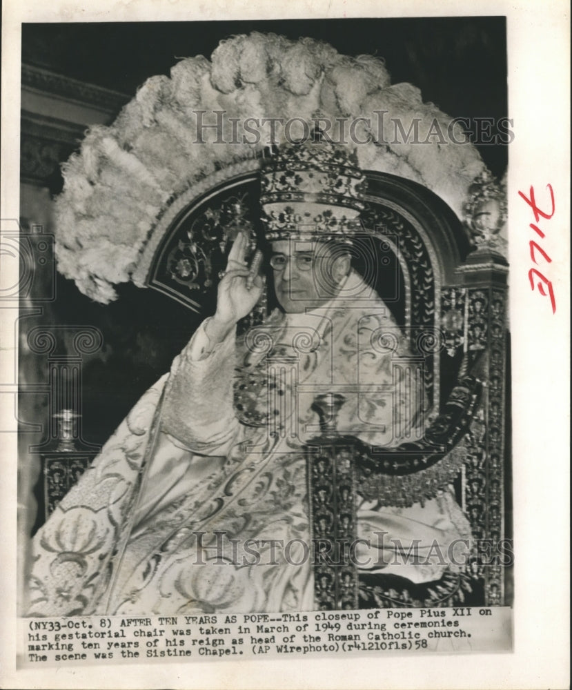 1958 Press Photo Pope Pius XII at Sistene Chapel marking 10 year reign- Historic Images