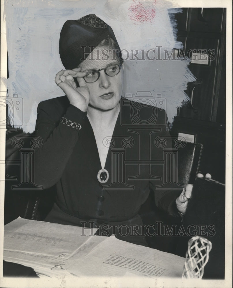 1947 Press Photo Vivian Icelleins - sba00333- Historic Images