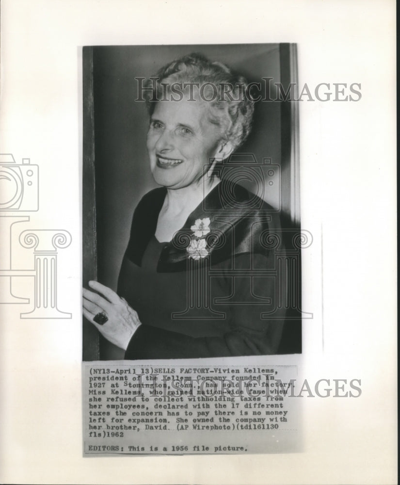1956 Press Photo Vivien Kellems President Kellems Company sold business