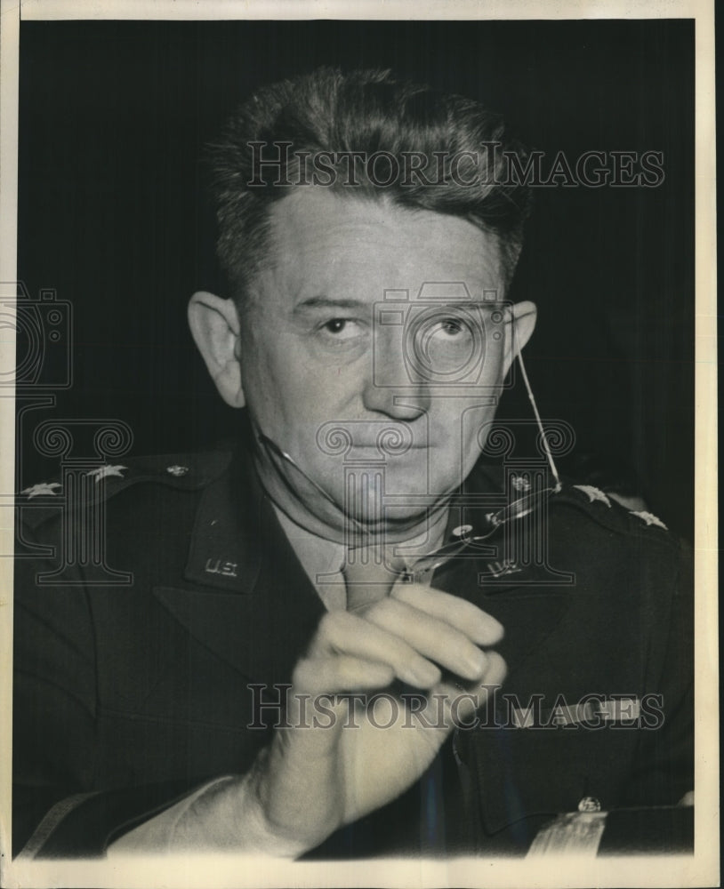 1943 Press Photo Maj Gen Lewis B Hershey draft chief at House Military Affairs