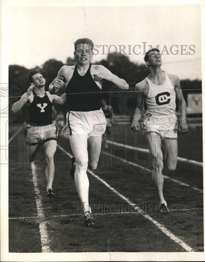 1941 Press Photo Princeton NJ Richard Beltea of PA U wins 880 yard final