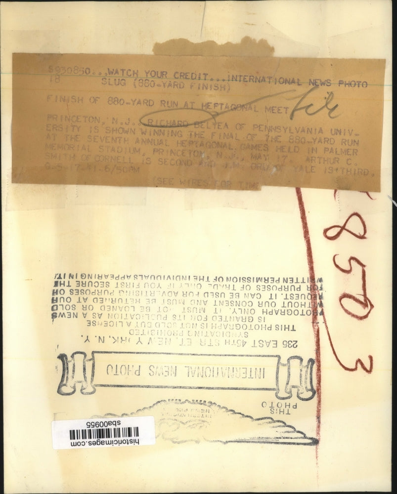 1941 Press Photo Princeton NJ Richard Beltea of PA U wins 880 yard final