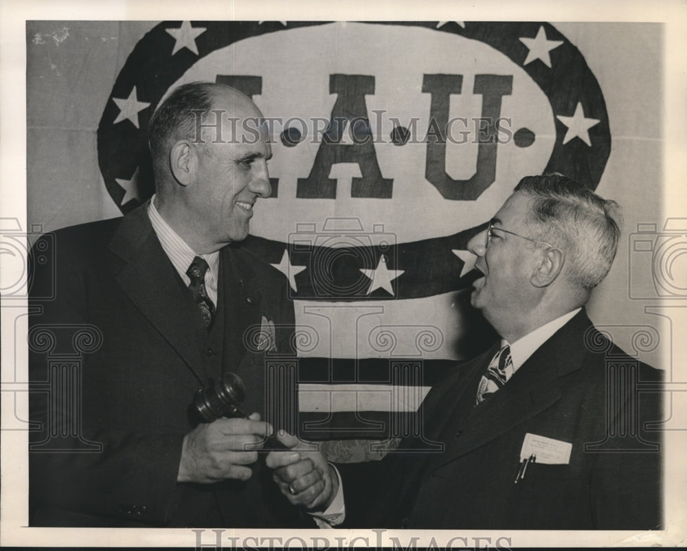 1944 Press Photo Willard N Greim Denver School of PE & Recreation at AAU meeting