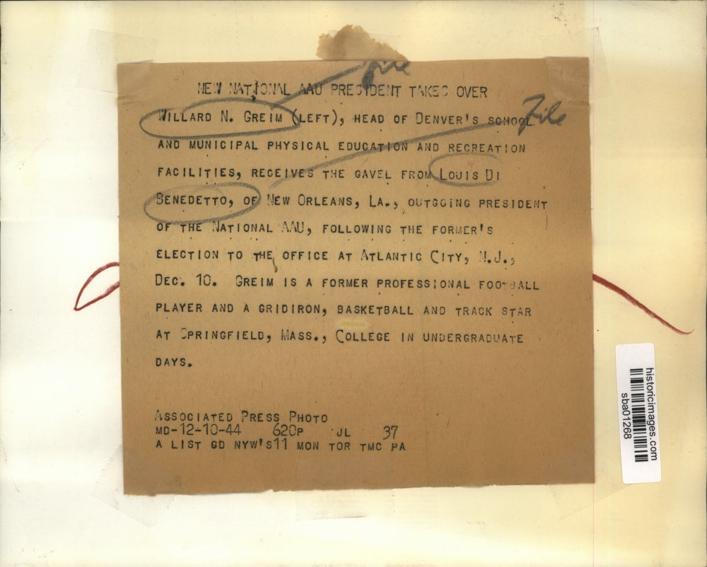 1944 Press Photo Willard N Greim Denver School of PE & Recreation at AAU meeting