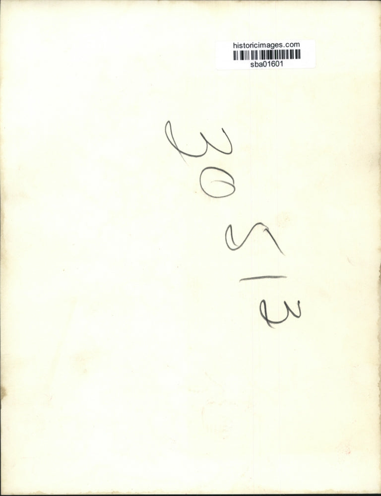 1953 Press Photo Diane Wells at Federal Building for Murdering Husband Cecil