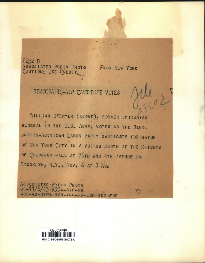 1945 Press Photo Democratic-Alp Candidate Votes - sba02059