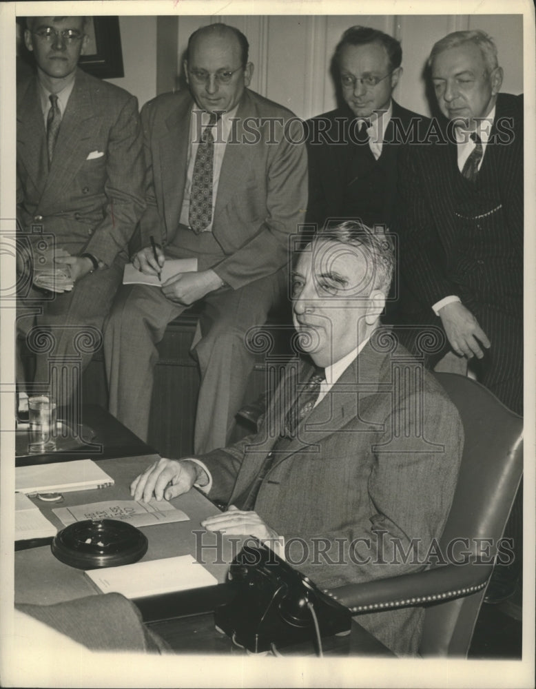 1945 Press Photo Fred M Vinson director off war mobilization & reconversion