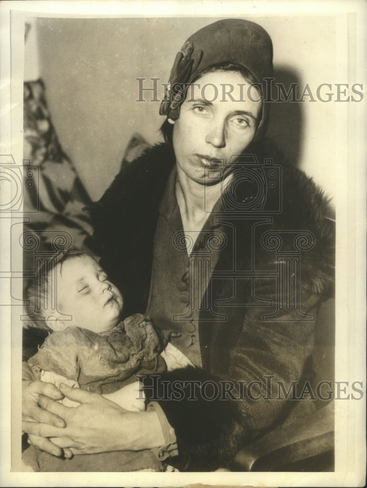 1934 Press Photo Rockford Ill Mrs Charles Backus &amp; son Frank at police station- Historic Images