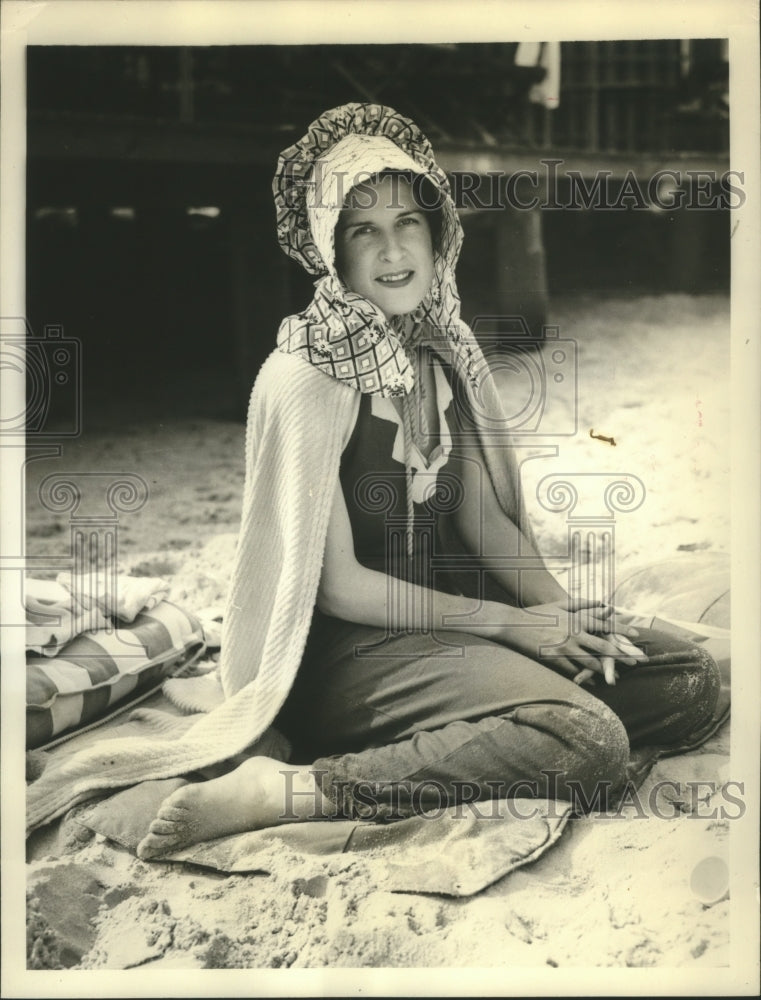 1936 Press Photo Lucia Hobson in a Dutch bonnet at the Atlantic Beach Club