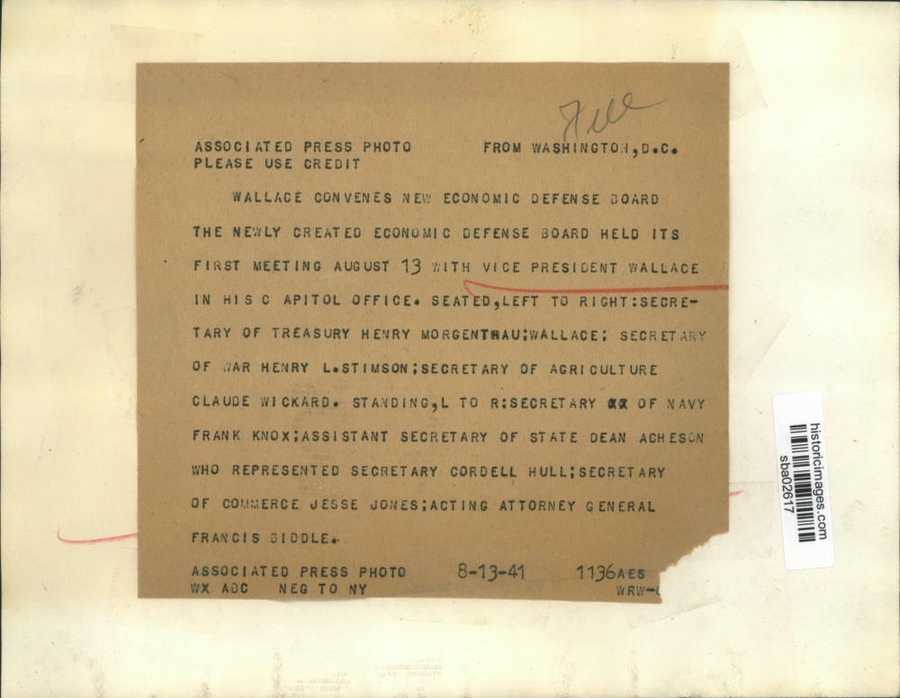 1941 Press Photo Vice President Wallace in Capitol office with Economic Board