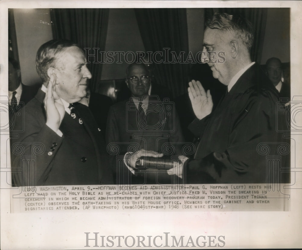 1948 Press Photo DC Paul G Hoffman re enacts swearing in with Fred Vinson