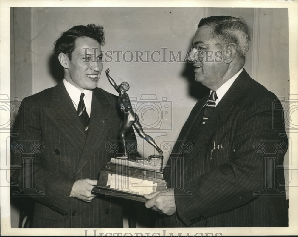 1941 Press Photo Lawrence Di Benedetto president of AAU with George Rice