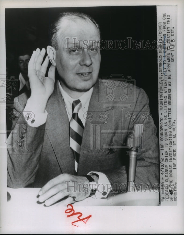 1952 Press Photo Newbold Morris Answers Questions from House Investigating Comm