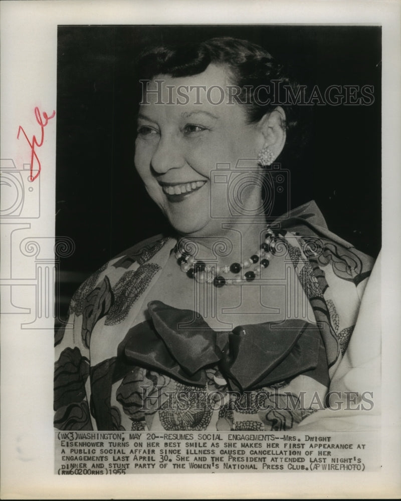 1955 Press Photo Mrs Eisenhower Makes 1st Appearance Since Illness in April- Historic Images