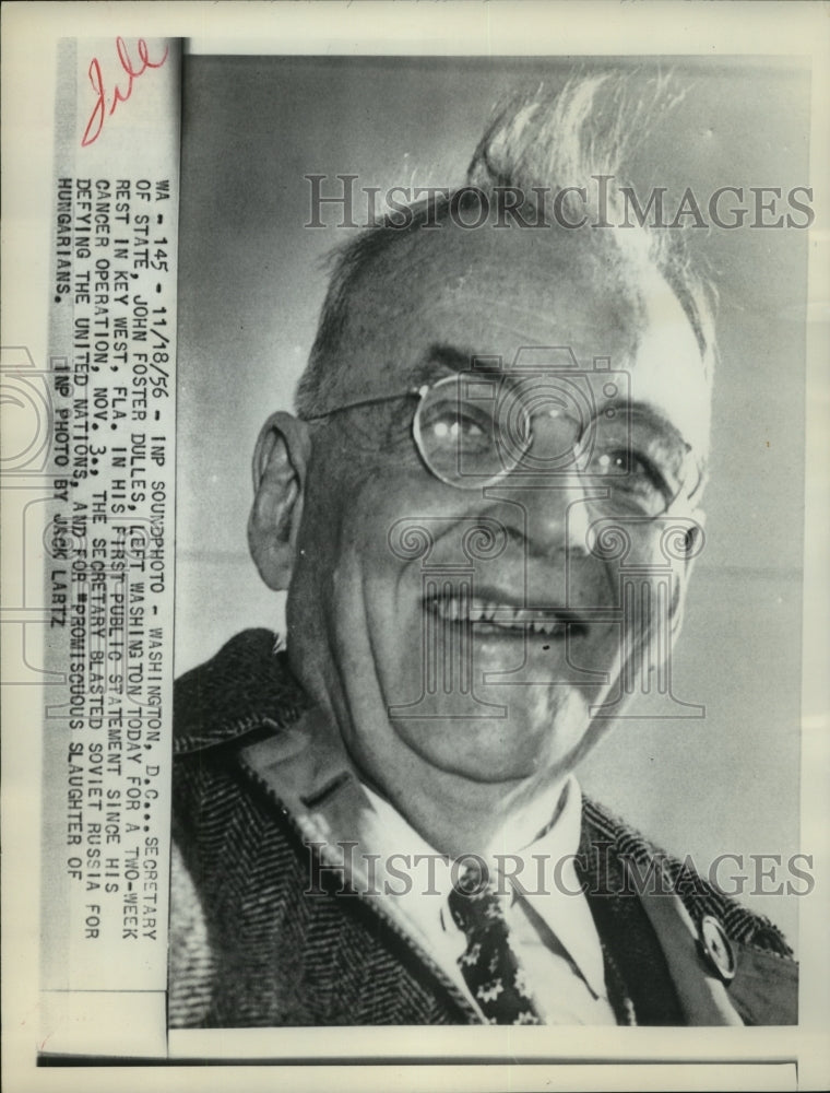 1956 Press Photo Secretary of State John Foster Dulles leaves for vacation
