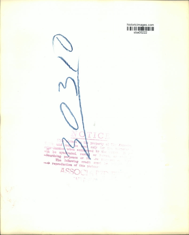 1952 Press Photo Sen. Robert A. Taft Addresses Press Members at Hilton Hotel