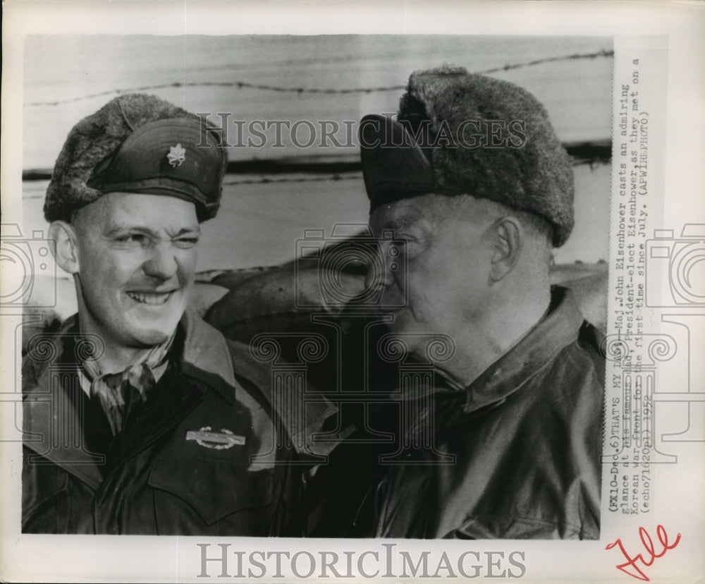 1952 Press Photo John Eisenhower casts admiring glance at his famous dad- Historic Images